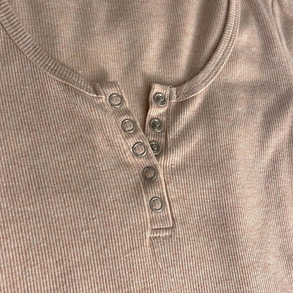 Brand new long sleeve snap button Henley - Picture 2 of 3